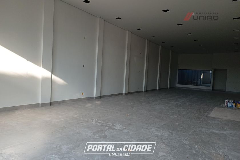 Sal&atilde;o Comercial para alugar - 180m&sup2; - Jardim Aratimbo