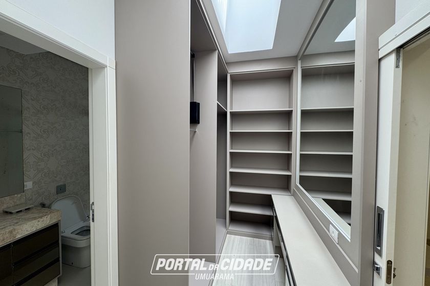 Casa &agrave; venda - 230m&sup2; - Condom&iacute;nio Royal Garden