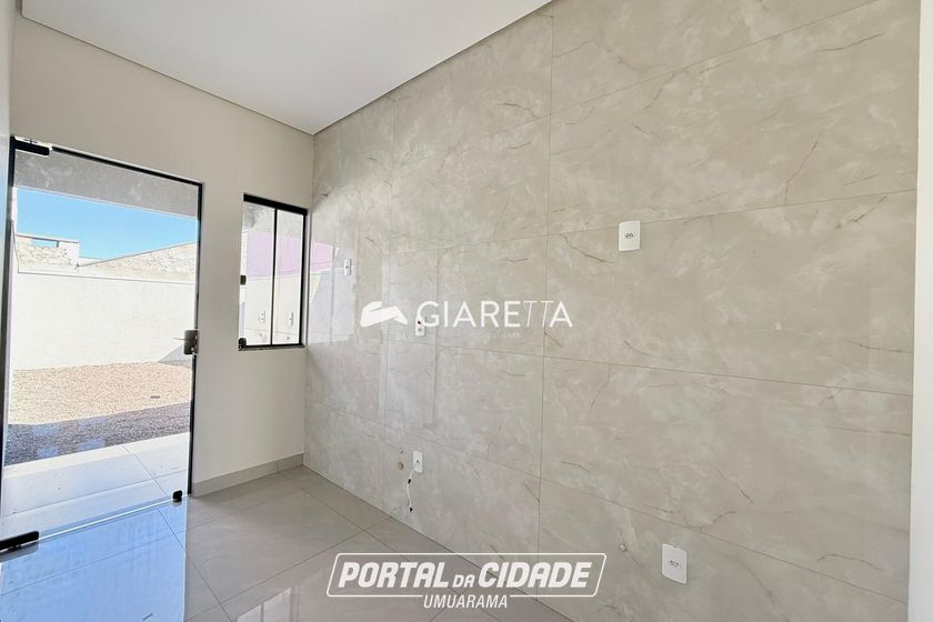 Casa &agrave; venda - 49m&sup2; - JARDIM PINHEIRINHO