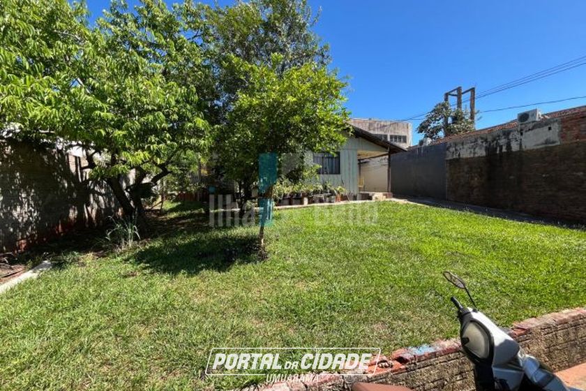 Sal&atilde;o Comercial &agrave; venda - Zona II