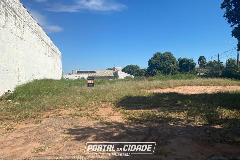 Terreno &agrave; venda - 411m&sup2; - Alto da Paran&aacute;