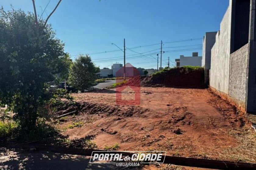 Terreno &agrave; venda - 216m&sup2; - Jardim Cerejeiras