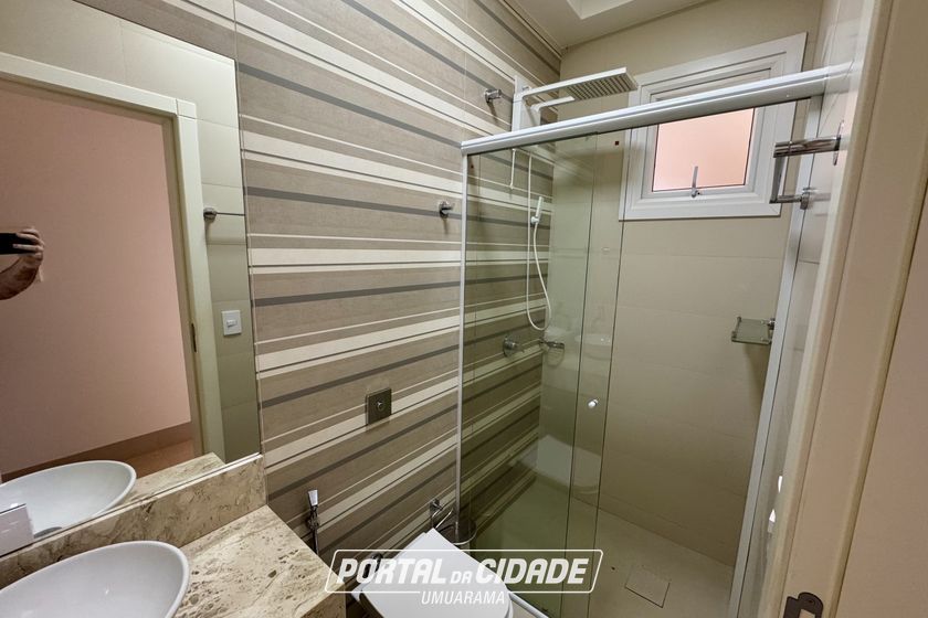 Casa &agrave; venda - 230m&sup2; - Condom&iacute;nio Royal Garden