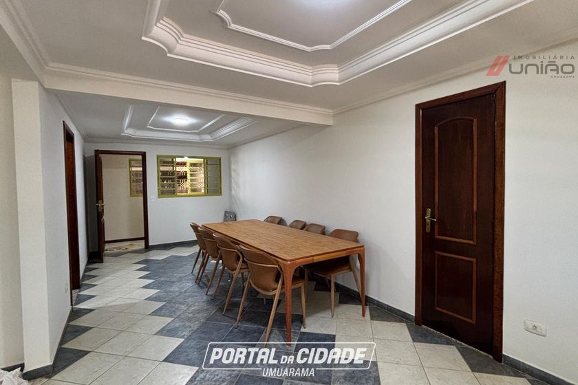 Casa para alugar - 363m&sup2; - Zona IV
