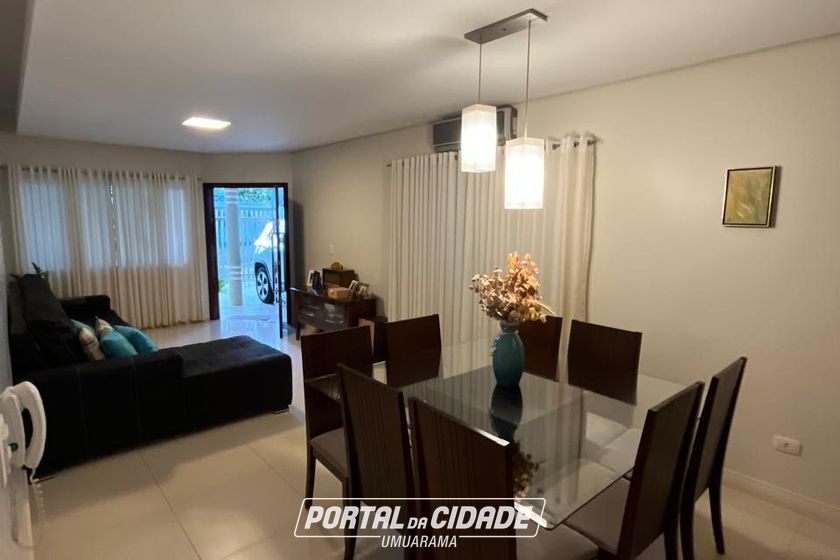 Casa &agrave; venda - 345m&sup2; - Jardim Tamoio