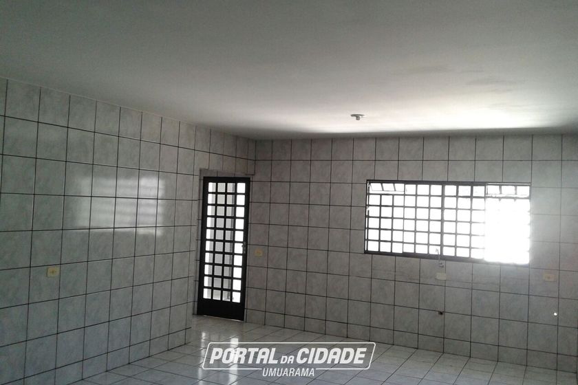 Sal&atilde;o Comercial &agrave; venda - 305m&sup2; - Zona 1