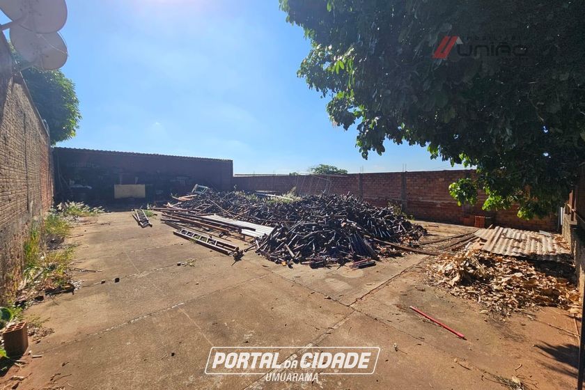 Terreno &agrave; venda - 270m&sup2; - Jardim Shangrila