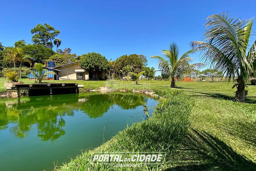 Ch&aacute;cara &agrave; venda - 160m&sup2; - Jardim Pac&iacute;fico