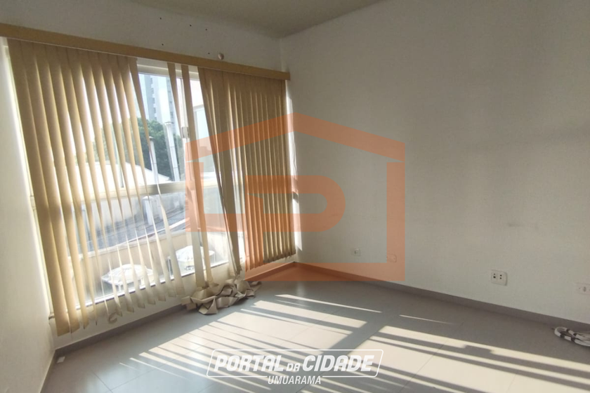 Sal&atilde;o Comercial para alugar - 432m&sup2; - Zona III