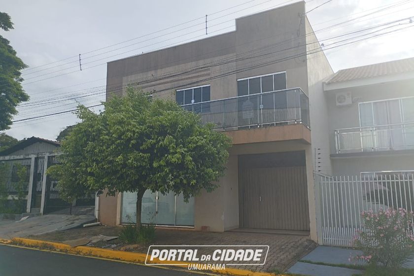 Casa &agrave; venda - 257m&sup2; - ZONA VII