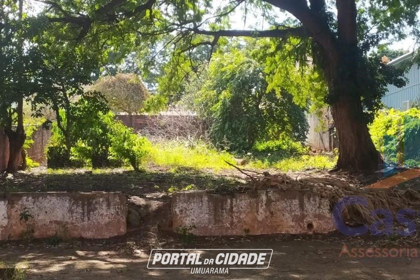 Terreno &agrave; venda - 525m&sup2; - Zona II