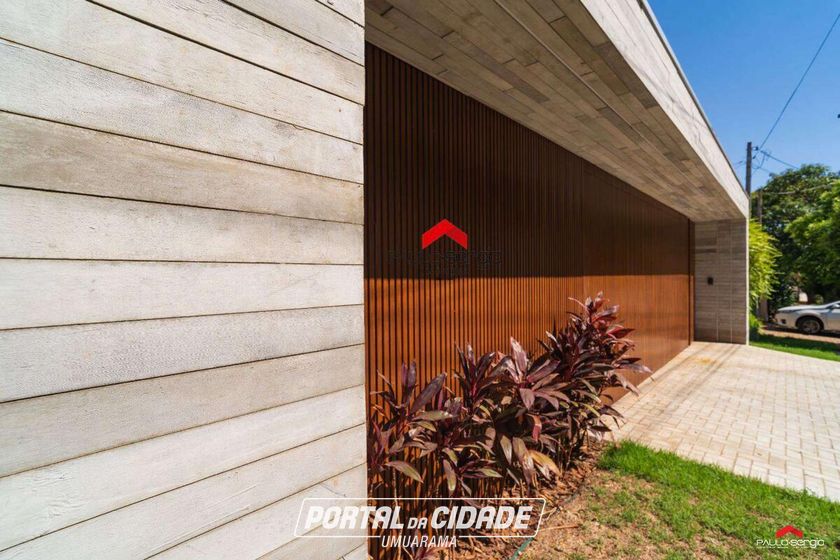 Sobrado &agrave; venda - 305m&sup2; - Zona VII