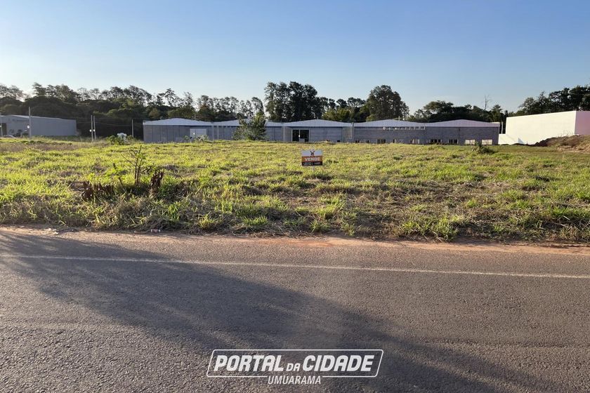 Terreno &agrave; venda - 2339m&sup2; - Parque Viena