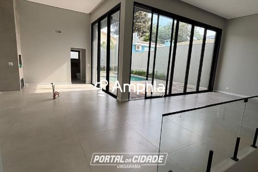 Casa &agrave; venda - 468m&sup2; - Regi&atilde;o do Lago