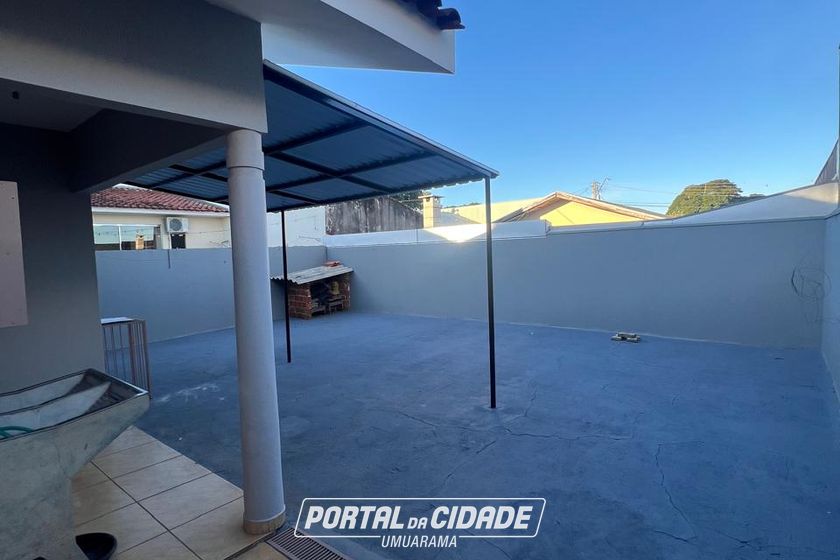 Casa para alugar - 100m&sup2; - Jardim Alphavile