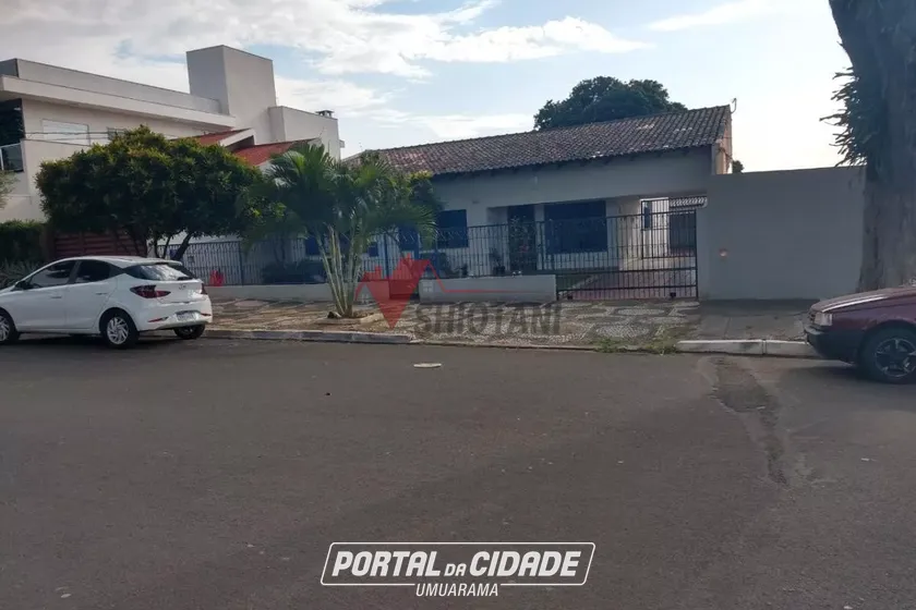 Casa &agrave; venda - ZONA I
