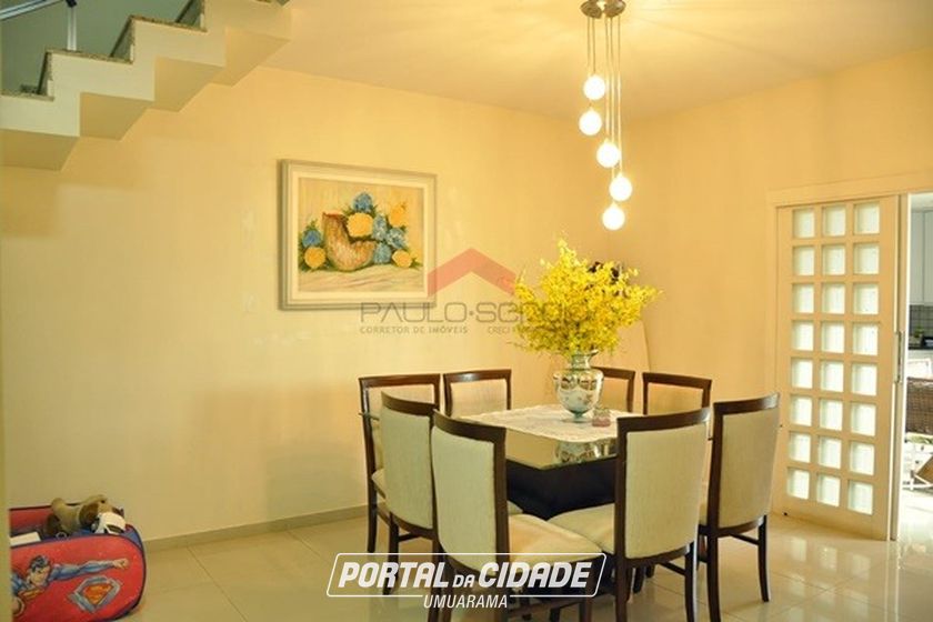 Sobrado &agrave; venda - 218m&sup2; - Zona II