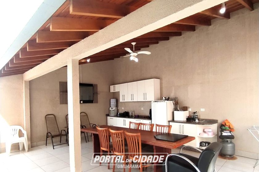 Casa &agrave; venda - 237m&sup2; - Jardim Oliveira