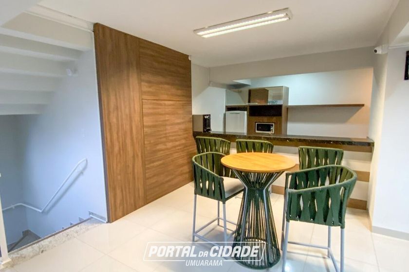 Sala Comercial &agrave; venda - 241m&sup2; - Zona I