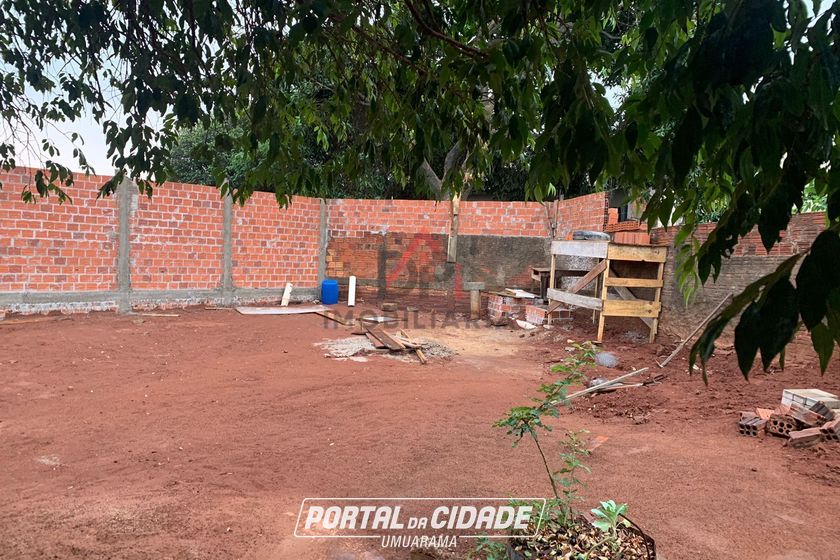 Terreno &agrave; venda - 530m&sup2; - Zona V