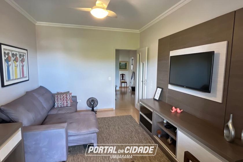 Sobrado &agrave; venda - 245m&sup2; - Zona II