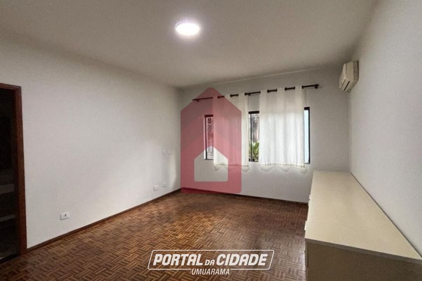 Casa &agrave; venda - 200m&sup2; - Jardim Aratimb&oacute;