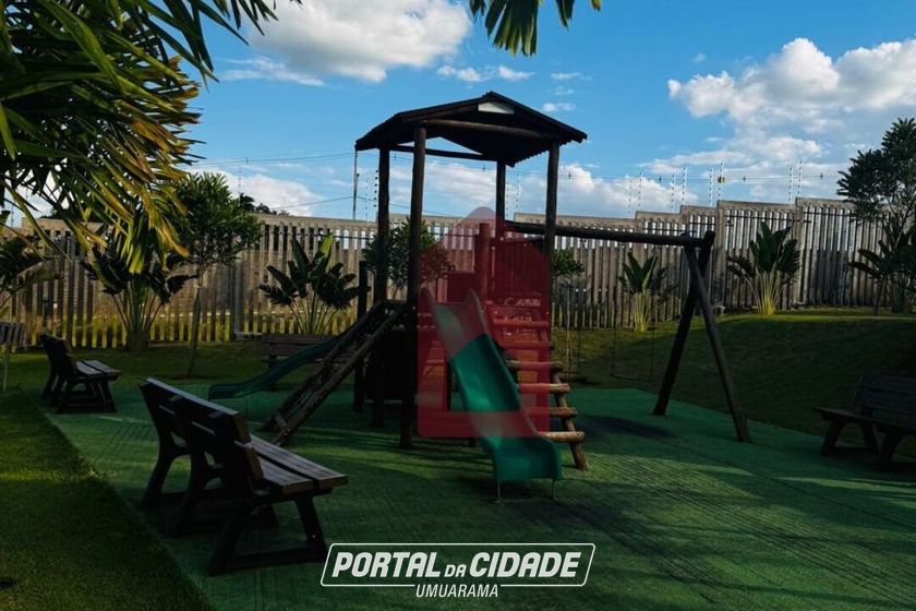 Terreno &agrave; venda - 246m&sup2; - Zona III