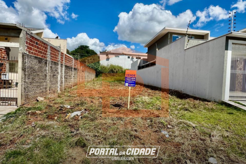 Terreno &agrave; venda - 216m&sup2; - Jardim Itapu&atilde;