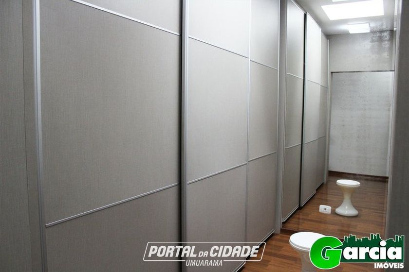 Sobrado &agrave; venda - 300m&sup2; - Jardim Veleiros