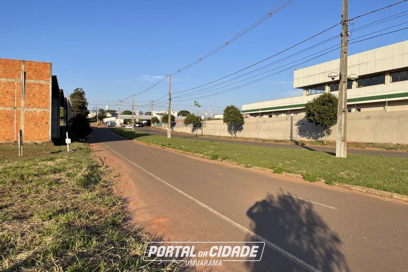 Terreno &agrave; venda - 2339m&sup2; - Parque Viena