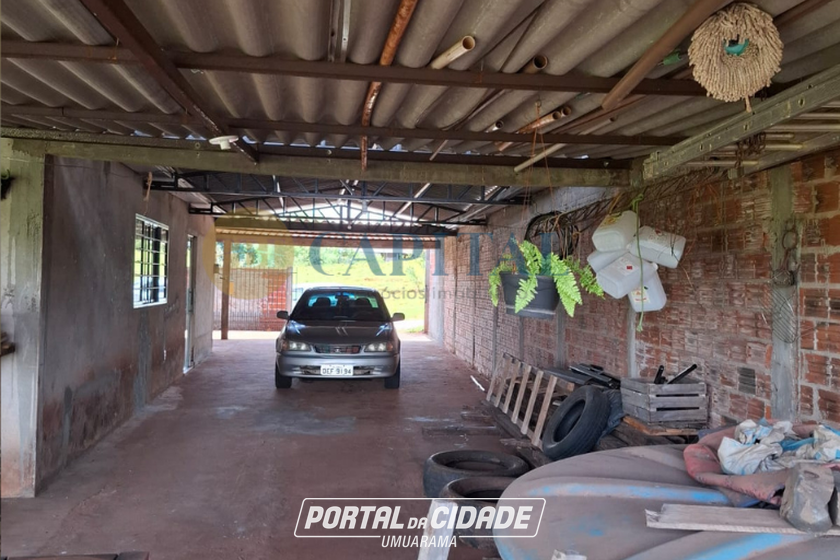 Ch&aacute;cara &agrave; venda - 200m&sup2; - Cafeeiros