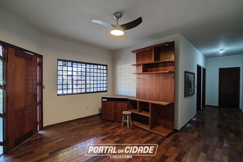 Casa para alugar - 203m&sup2; - ZONA IV