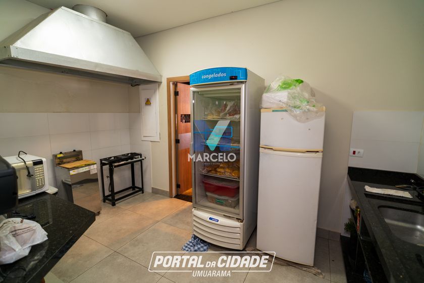 Sal&atilde;o Comercial &agrave; venda - 1470m&sup2; - Zona I