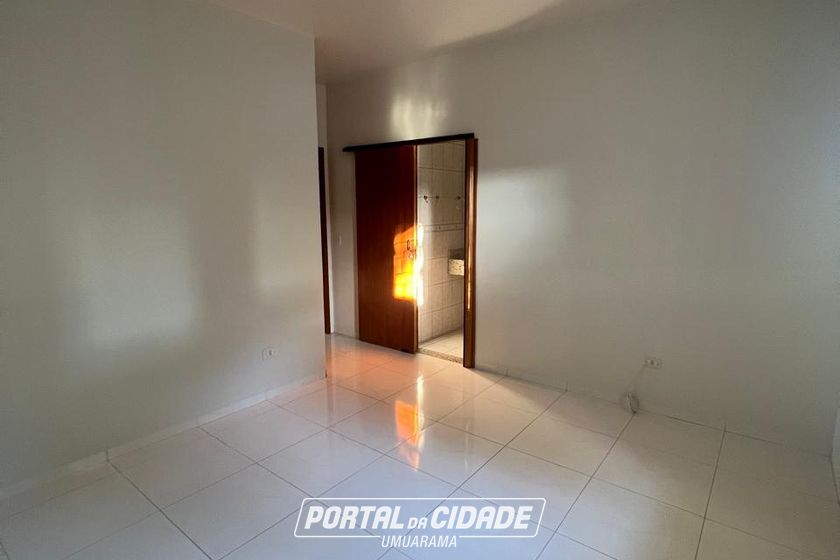 Casa para alugar - 100m&sup2; - Jardim Alphavile