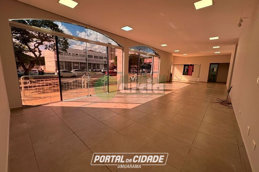 Sal&atilde;o Comercial para alugar - Zona VII