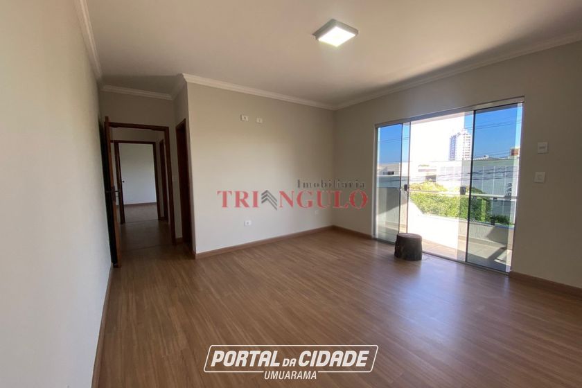 Sobrado &agrave; venda - 218m&sup2; - ZONA I-A