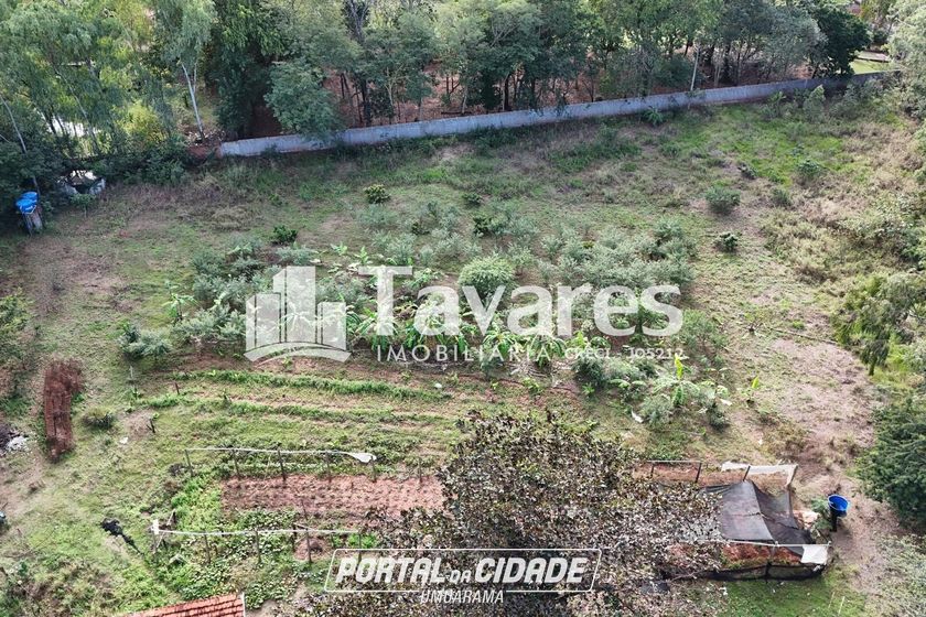 Ch&aacute;cara &agrave; venda - 14000m&sup2; - &Aacute;rea Rural de Umuarama