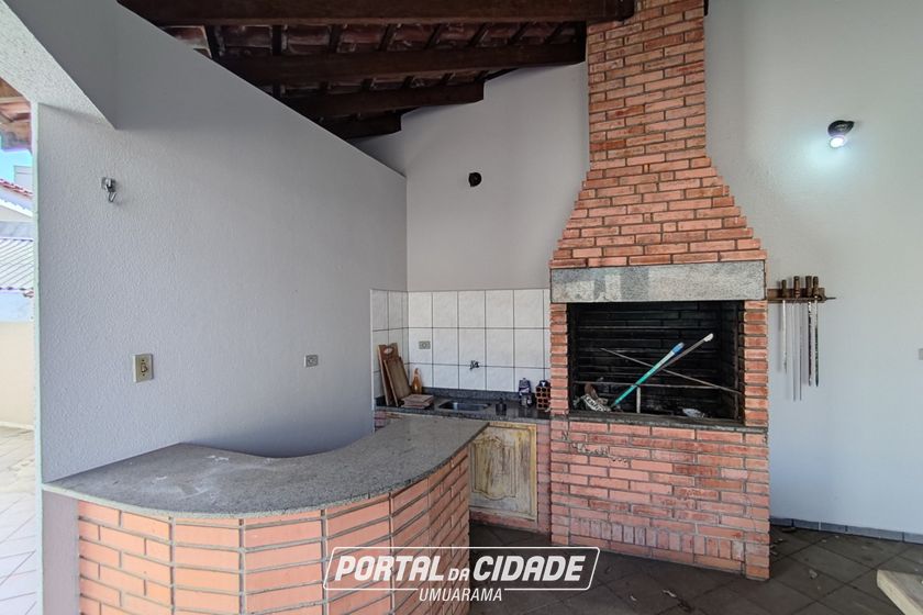 Casa para alugar - 203m&sup2; - ZONA IV
