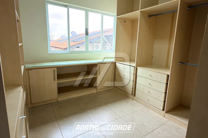 Sobrado &agrave; venda - 180m&sup2; - Zona I