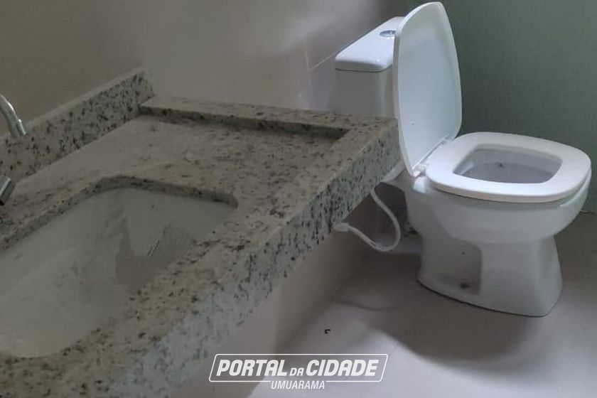 Sal&atilde;o Comercial &agrave; venda - 640m&sup2; - Zona Armazem