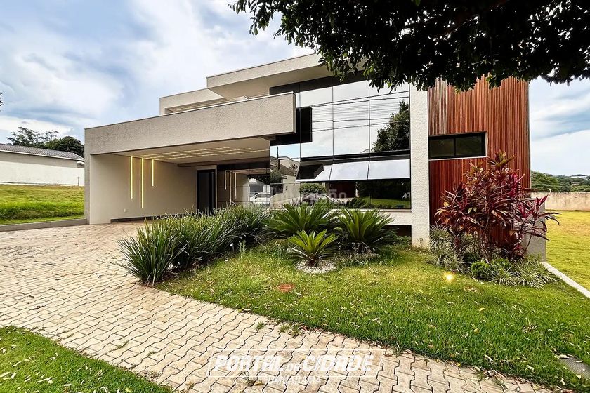 Casa &agrave; venda - 251m&sup2; - Condom&iacute;nio Central Park