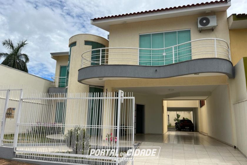 Sobrado &agrave; venda - 360m&sup2; - Zona III