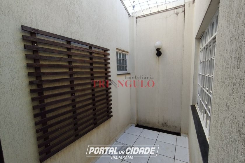 Casa &agrave; venda - 144m&sup2; - ZONA III