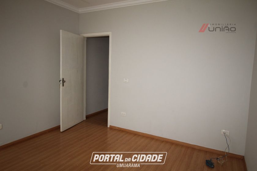 Casa &agrave; venda - 180m&sup2; - Zona V