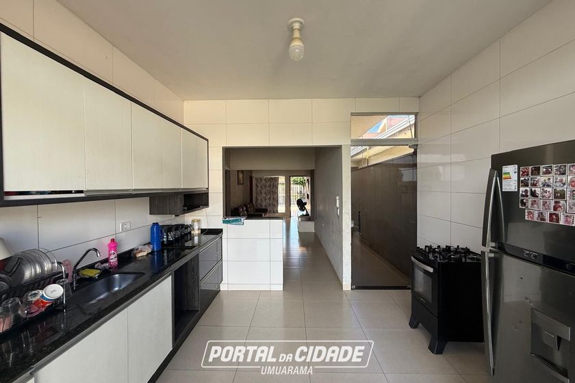 Casa &agrave; venda - 100m&sup2; - ZONA IV