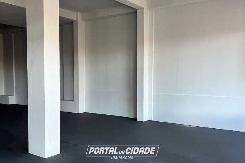 Sal&atilde;o Comercial para alugar - 500m&sup2; - ZONA VII