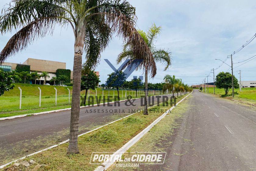 Terreno &agrave; venda - 560m&sup2; - Avenida De Frente Ao Shopping Palladium