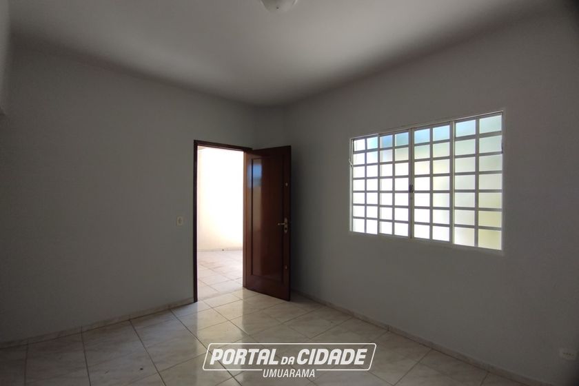 Casa &agrave; venda - 255m&sup2; - ZONA VI