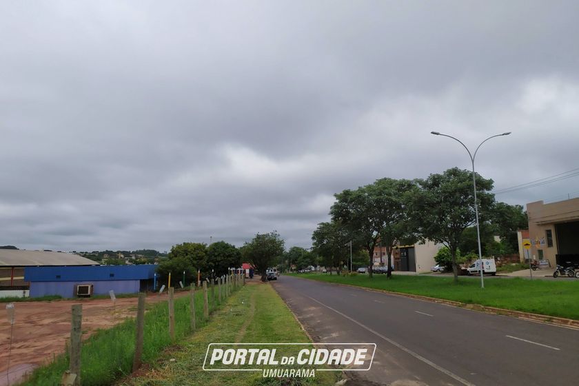 Terreno para alugar - 858m&sup2; - ZONA VII