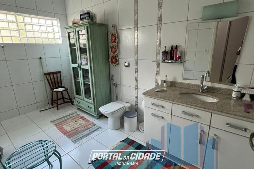 Casa &agrave; venda - 242m&sup2; - Zona I